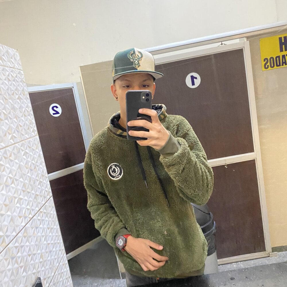 Adam__cruz