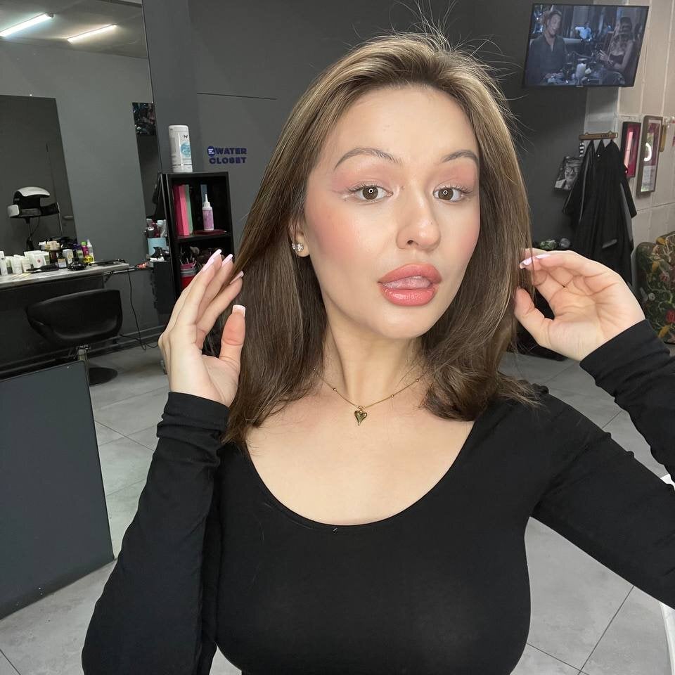 MilaKnightley