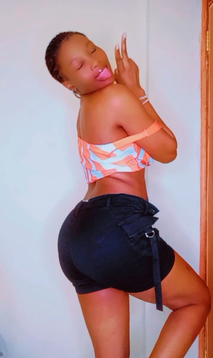 Pinky_shyee