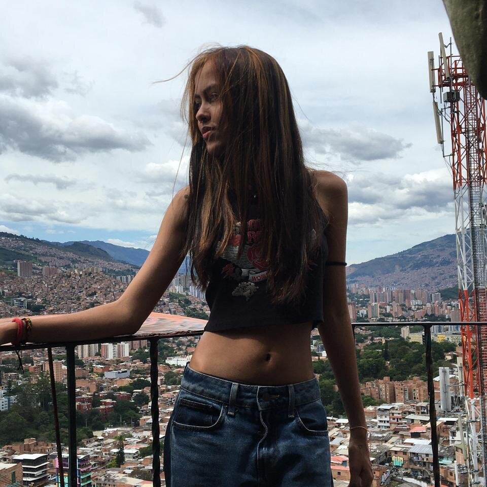 Sasha_Luxx