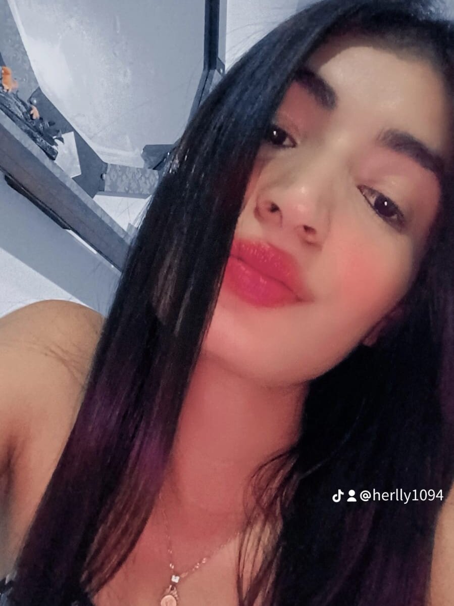 Sweet_Amanda_95