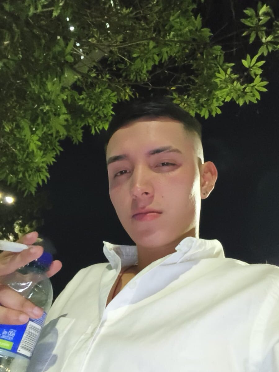 WhiteExtasyCum