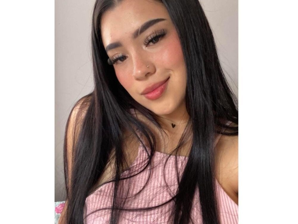 mia__glow