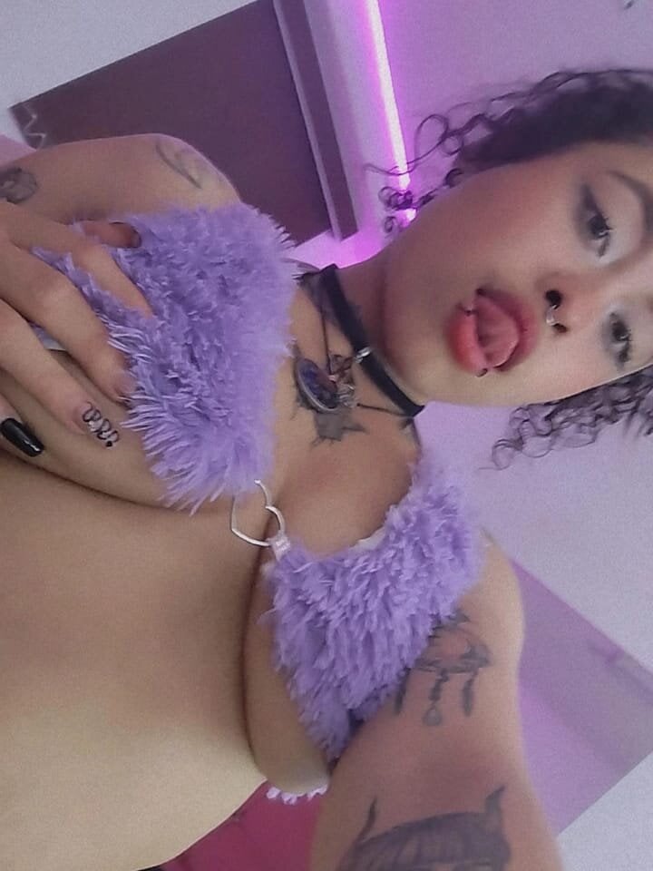 mia_hernnandez