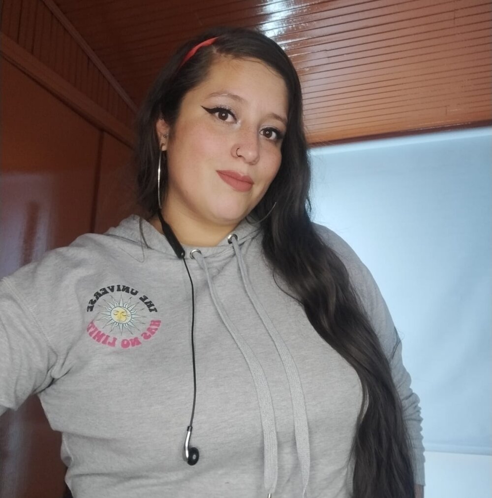 nahomy_jonhs