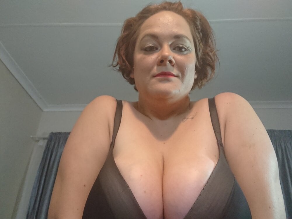 sunkissedcurves