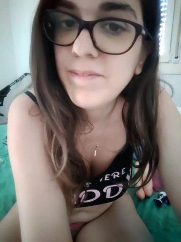 Miachan_LaGattinaVogliosa live cam screenshot female from Italy on LiveWebCameras – Live Webcams & Video Chat — screenshot #1